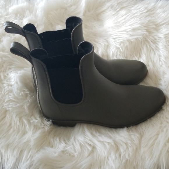 Olive muted green booties - Picture 4 of 7
